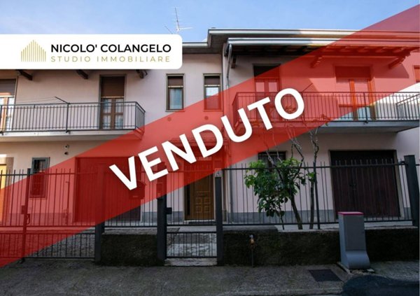 casa indipendente in vendita ad Origgio in zona Cascina Muschiona