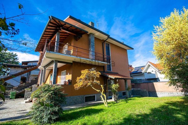 casa indipendente in vendita ad Origgio