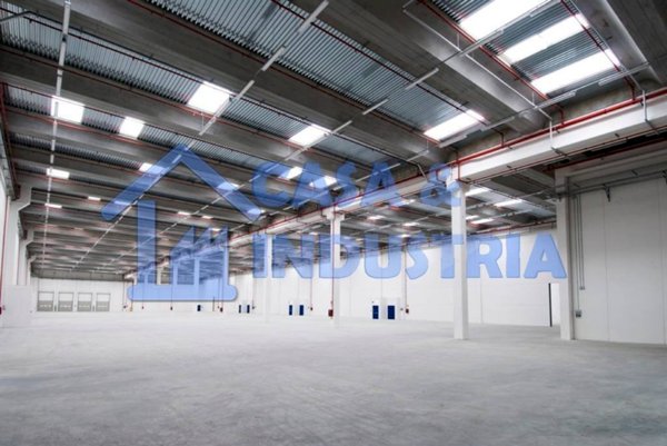 capannone in vendita ad Origgio