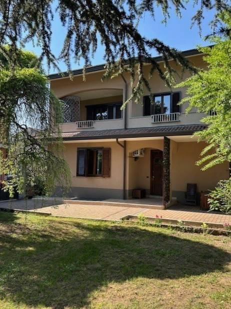 casa indipendente in vendita ad Origgio