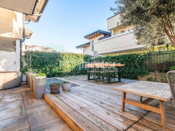 appartamento in vendita ad Origgio