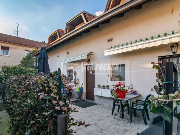 casa indipendente in vendita ad Origgio