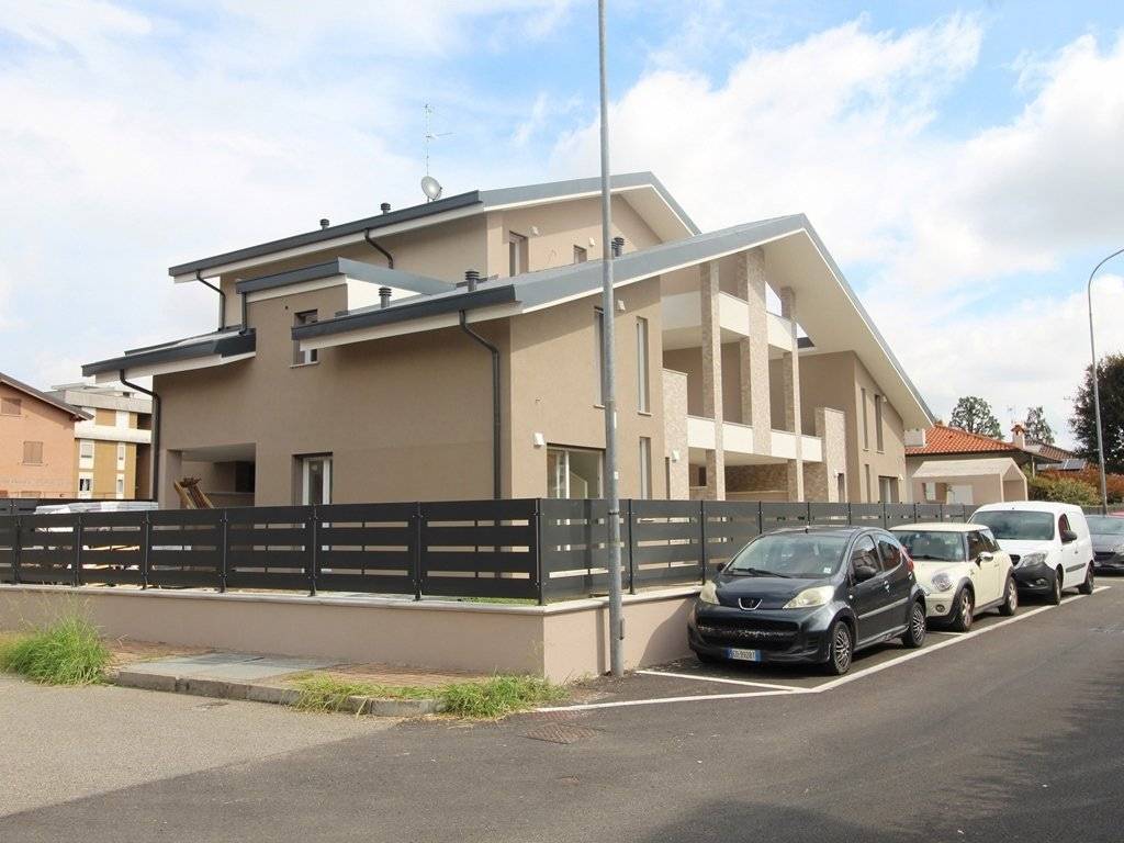 appartamento in vendita ad Origgio in zona Cascina Muschiona