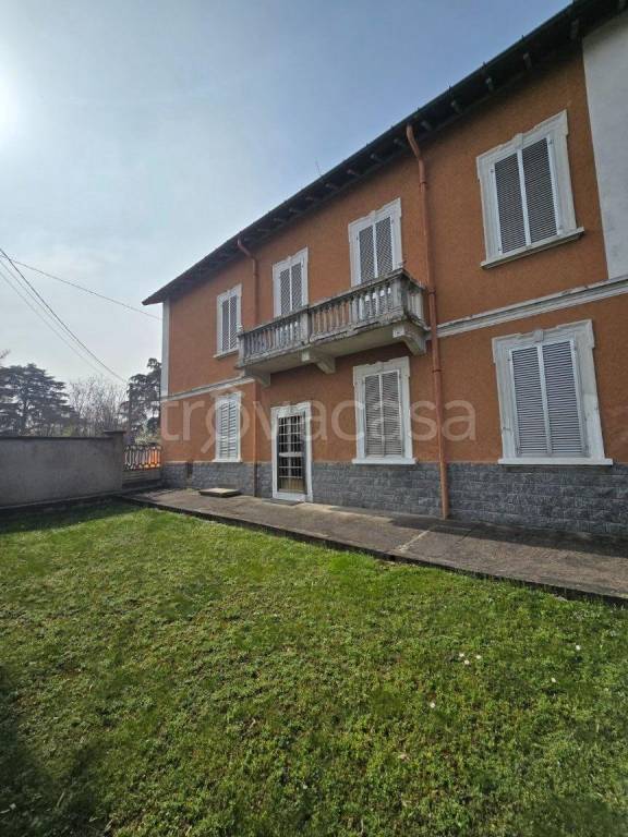 casa indipendente in vendita ad Origgio