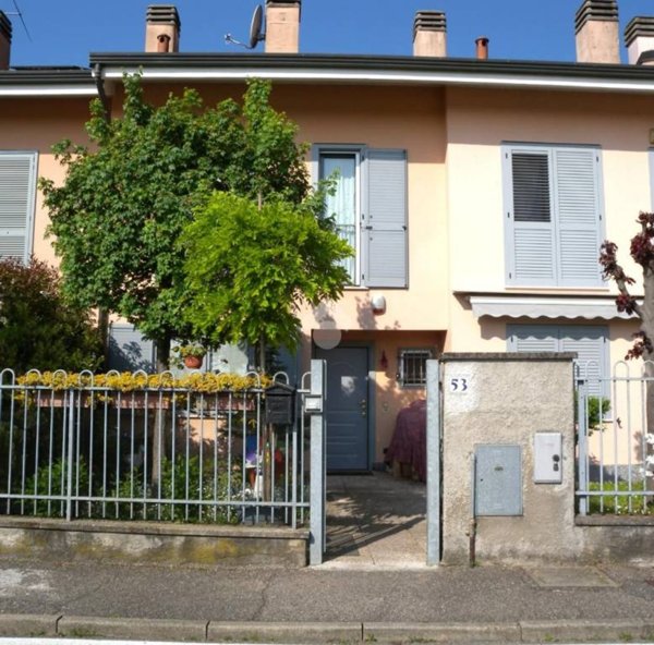 casa indipendente in vendita ad Origgio