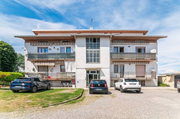 appartamento in vendita ad Origgio in zona Cascina Muschiona