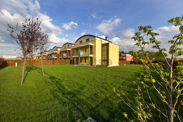 appartamento in vendita ad Origgio in zona Cascina Muschiona