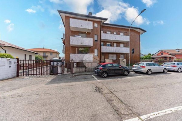 appartamento in vendita ad Origgio in zona Cascina Muschiona