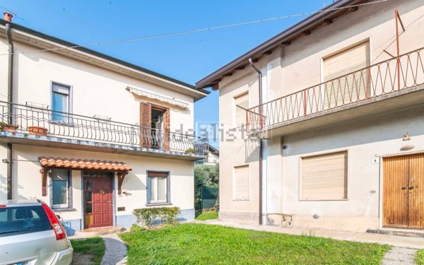 appartamento in vendita ad Origgio in zona Cascina Muschiona