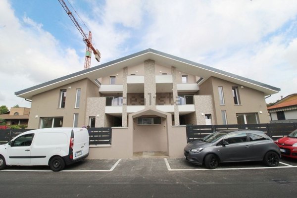 appartamento in vendita ad Origgio in zona Cascina Muschiona