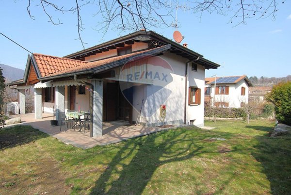 casa indipendente in vendita ad Orino