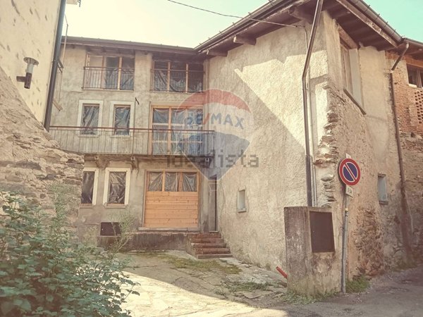 casa semindipendente in vendita ad Orino