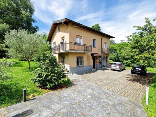 casa indipendente in vendita ad Orino