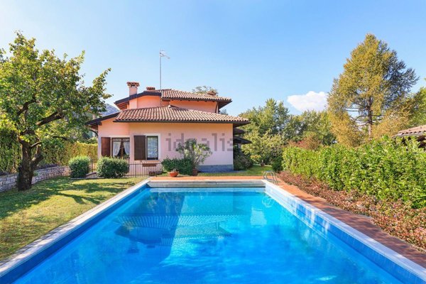 casa indipendente in vendita ad Orino