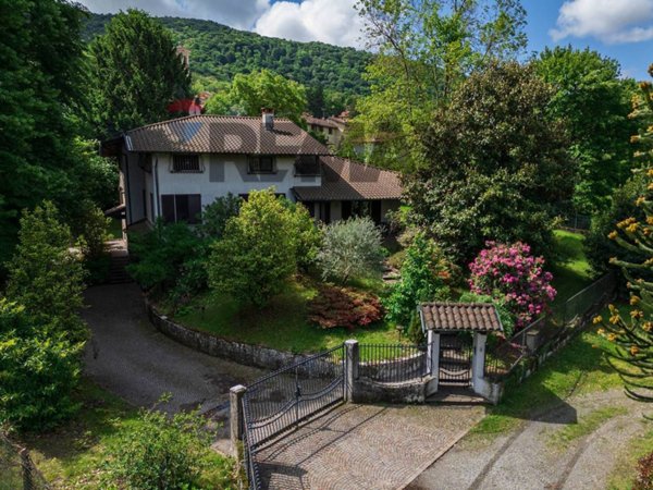casa indipendente in vendita ad Orino