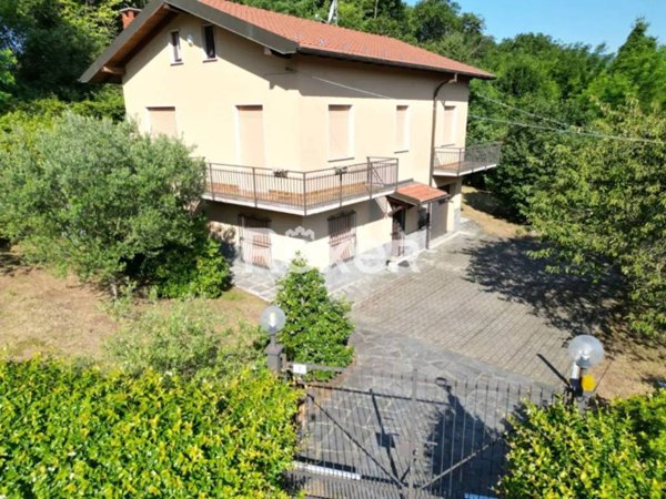casa indipendente in vendita ad Orino