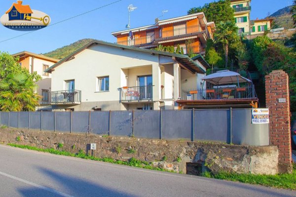 casa indipendente in vendita a Porto Ceresio