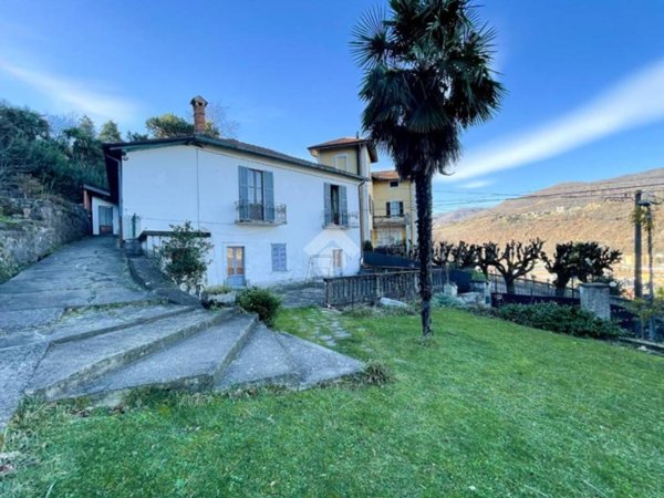 casa indipendente in vendita a Porto Ceresio