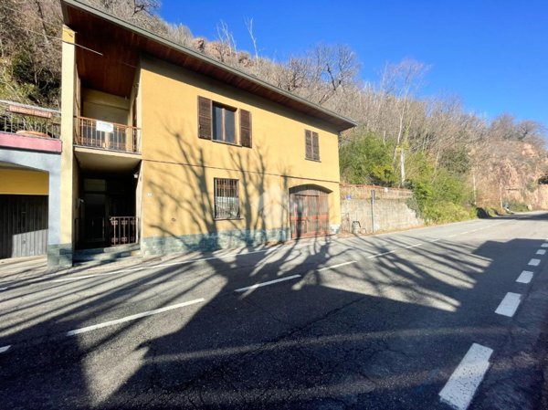 casa indipendente in vendita a Porto Ceresio