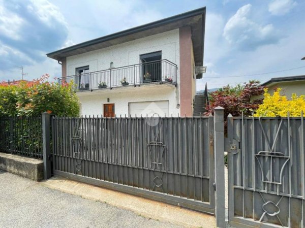 casa indipendente in vendita a Porto Ceresio
