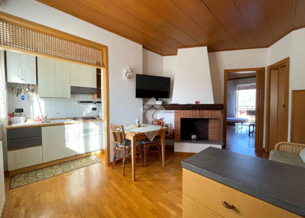 appartamento in vendita a Porto Ceresio