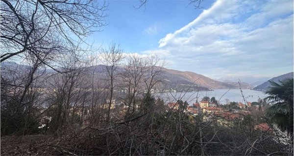 casa indipendente in vendita a Porto Ceresio