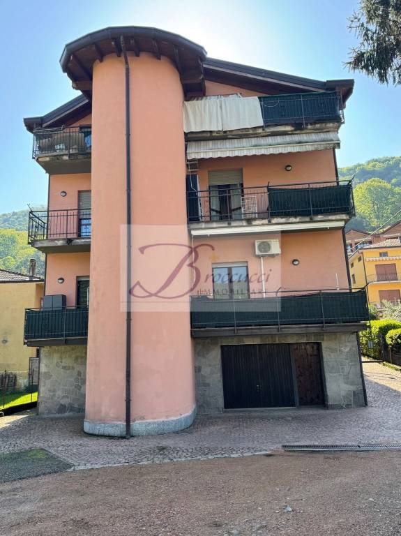 appartamento in vendita a Porto Ceresio