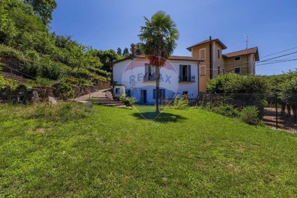casa indipendente in vendita a Porto Ceresio