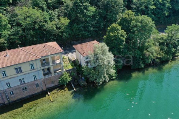 casa indipendente in vendita a Porto Ceresio