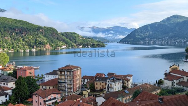 casa indipendente in vendita a Porto Ceresio