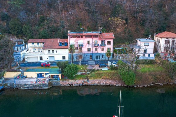 appartamento in vendita a Porto Ceresio