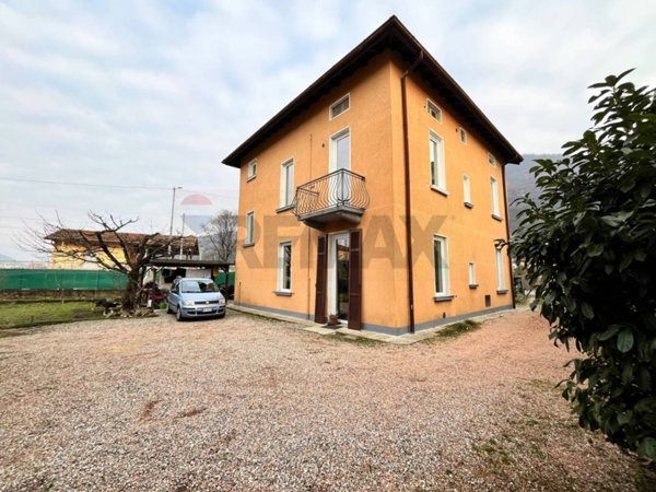 casa indipendente in vendita a Porto Ceresio