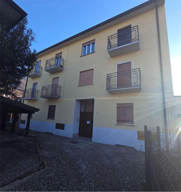 appartamento in vendita a Porto Ceresio