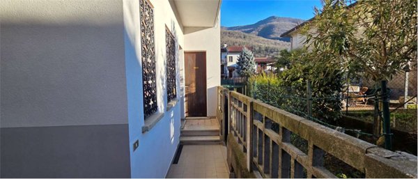 appartamento in vendita a Porto Ceresio