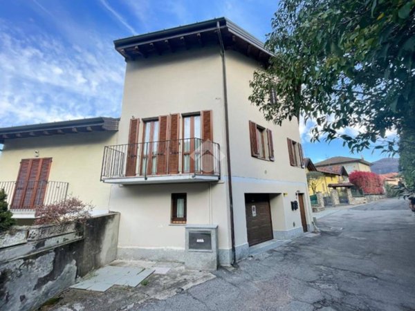 appartamento in vendita a Porto Ceresio