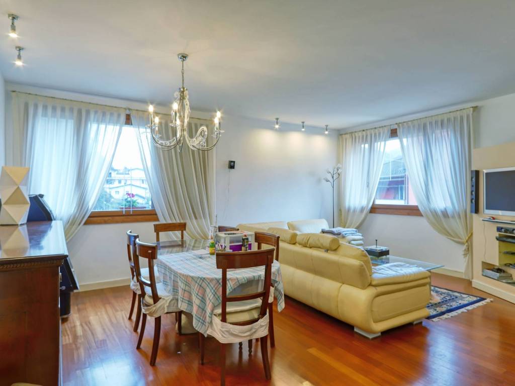 appartamento in vendita a Porto Ceresio