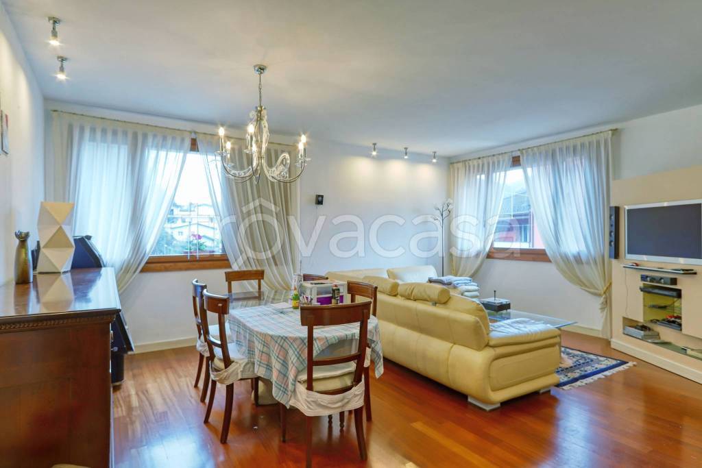 appartamento in vendita a Porto Ceresio