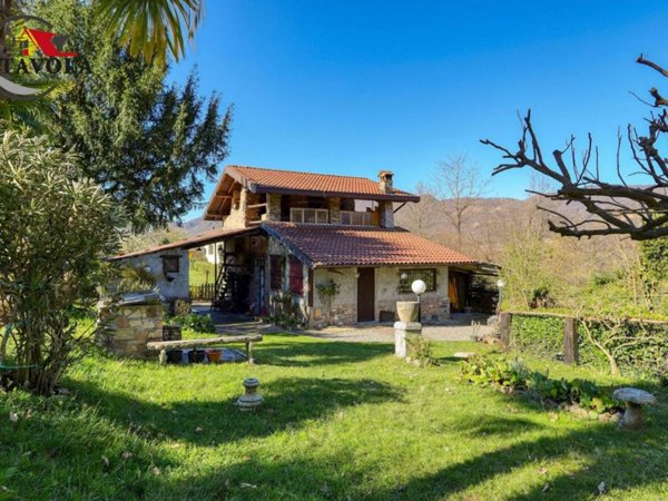 casa indipendente in vendita a Porto Ceresio