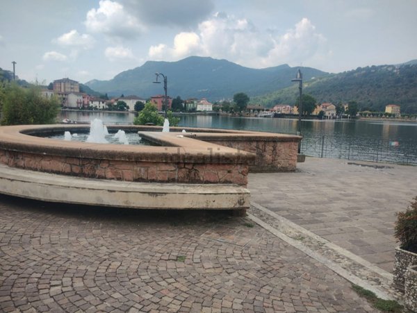 appartamento in vendita a Porto Ceresio in zona Bolletta