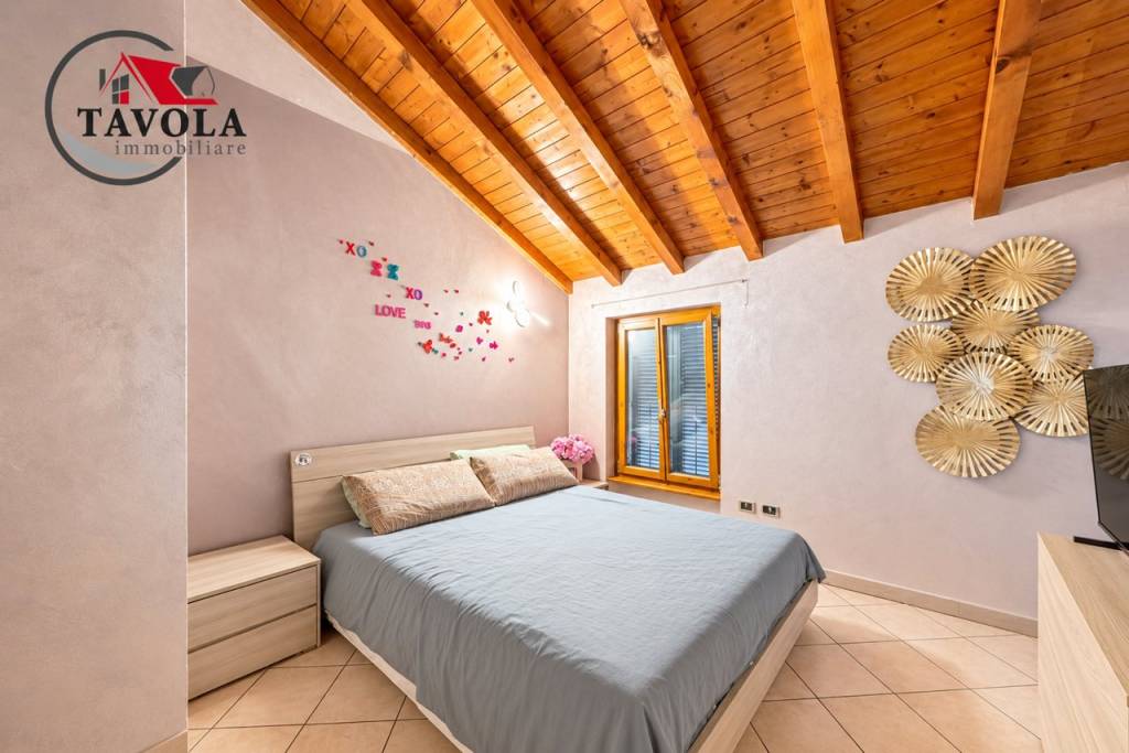 casa indipendente in vendita a Porto Ceresio