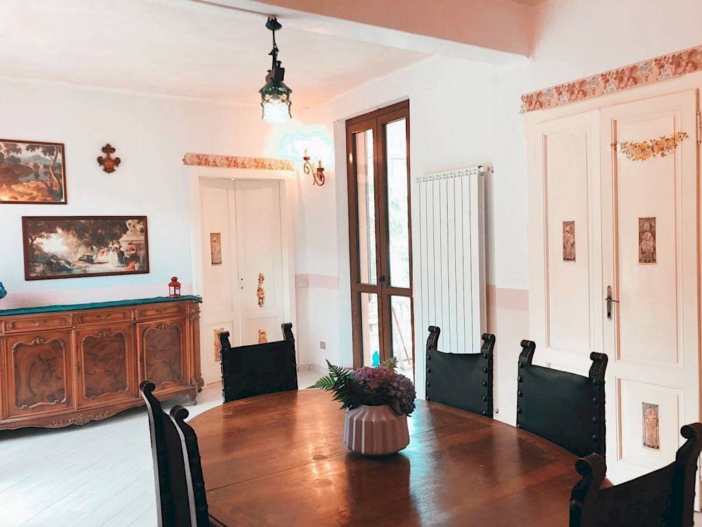 casa indipendente in vendita a Porto Valtravaglia
