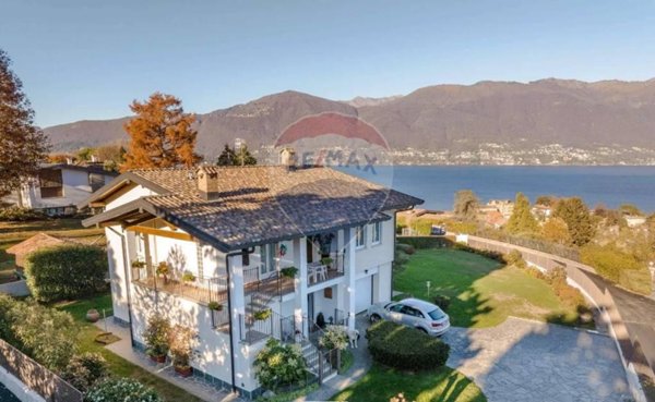 casa indipendente in vendita a Porto Valtravaglia