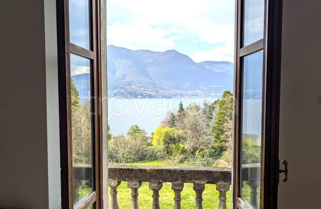 appartamento in vendita a Porto Valtravaglia