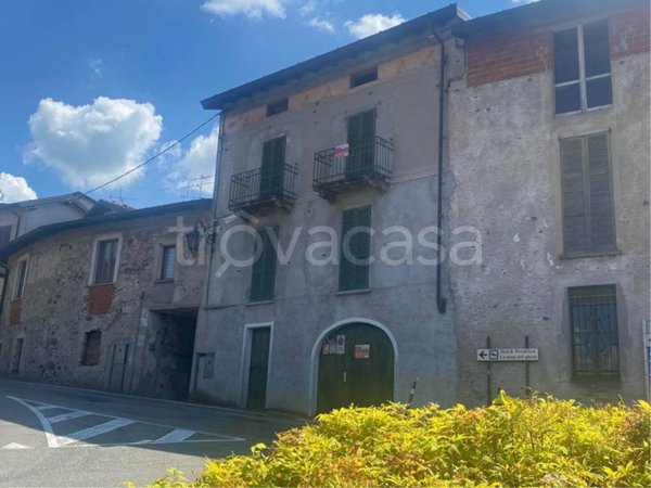 casa indipendente in vendita a Porto Valtravaglia