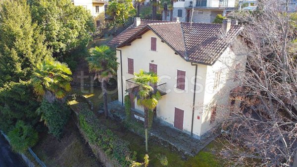 casa indipendente in vendita a Porto Valtravaglia