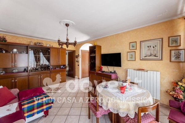 casa indipendente in vendita a Porto Valtravaglia