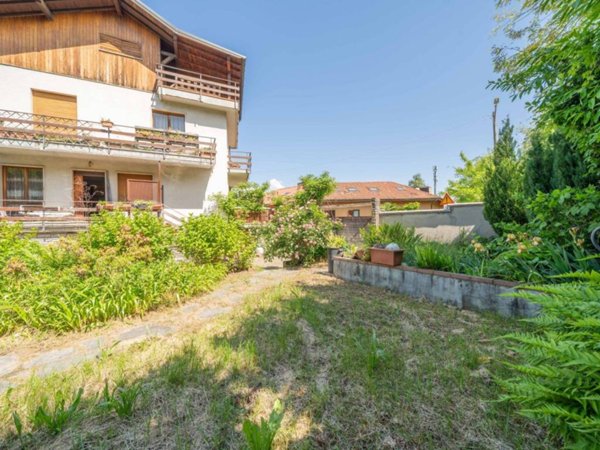 casa indipendente in vendita a Porto Valtravaglia