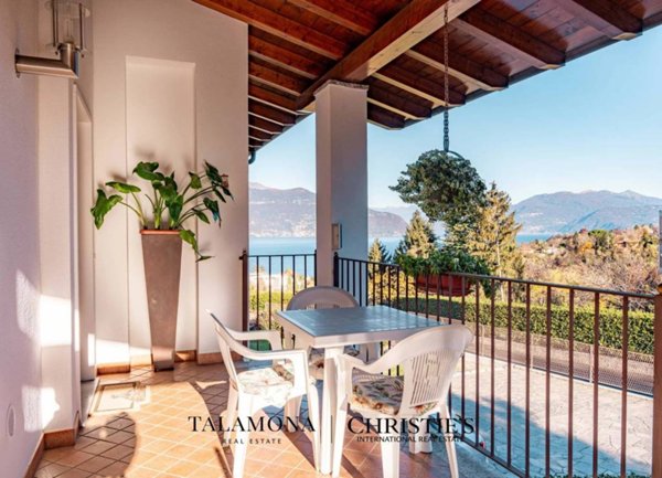 casa indipendente in vendita a Porto Valtravaglia