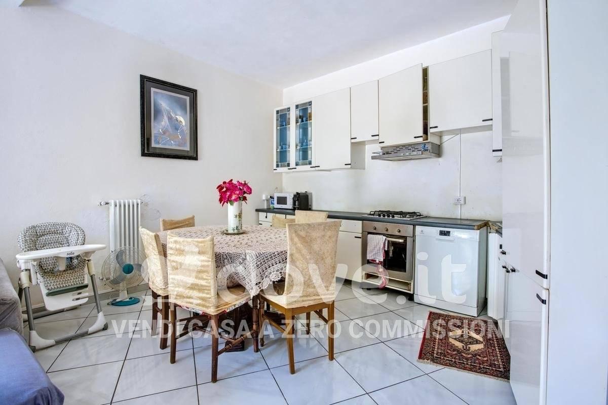 appartamento in vendita a Porto Valtravaglia
