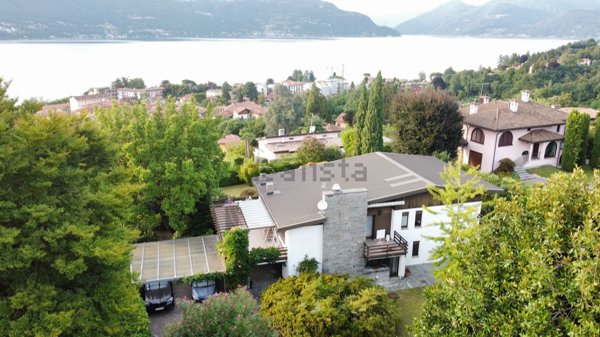 casa indipendente in vendita a Porto Valtravaglia